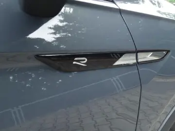 VW Tiguan R 4Motion Autom PANO NAVI LED DAB Winterp
