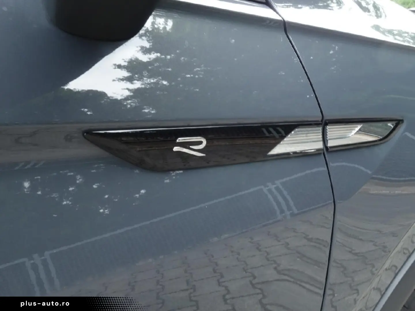 VW Tiguan R 4Motion Autom PANO NAVI LED DAB Winterp