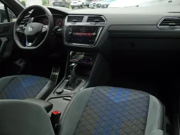 VW Tiguan R 4Motion Autom PANO NAVI LED DAB Winterp