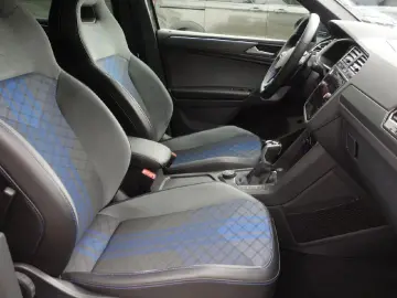 VW Tiguan R 4Motion Autom PANO NAVI LED DAB Winterp