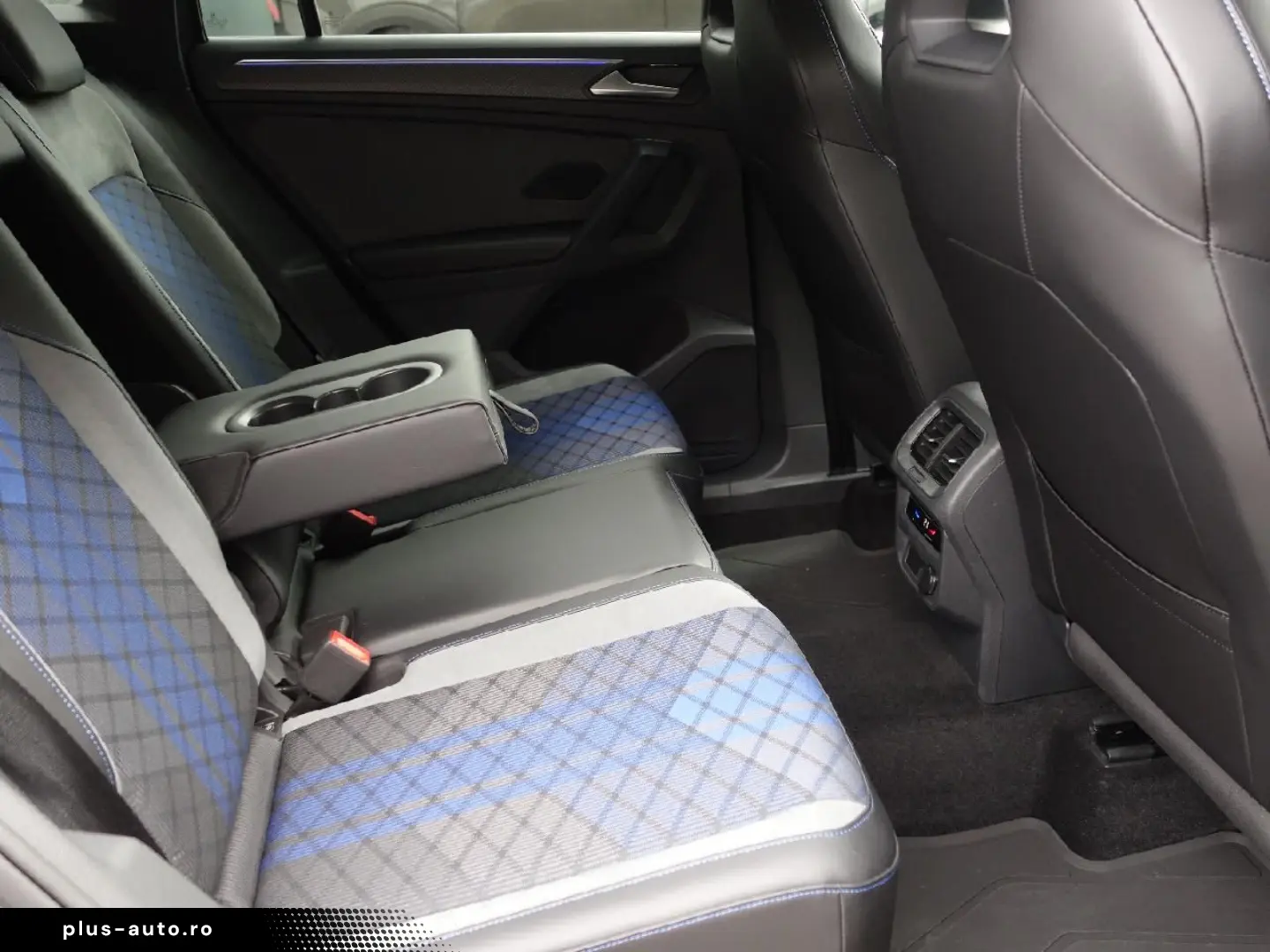 VW Tiguan R 4Motion Autom PANO NAVI LED DAB Winterp