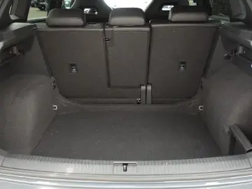 VW Tiguan R 4Motion Autom PANO NAVI LED DAB Winterp