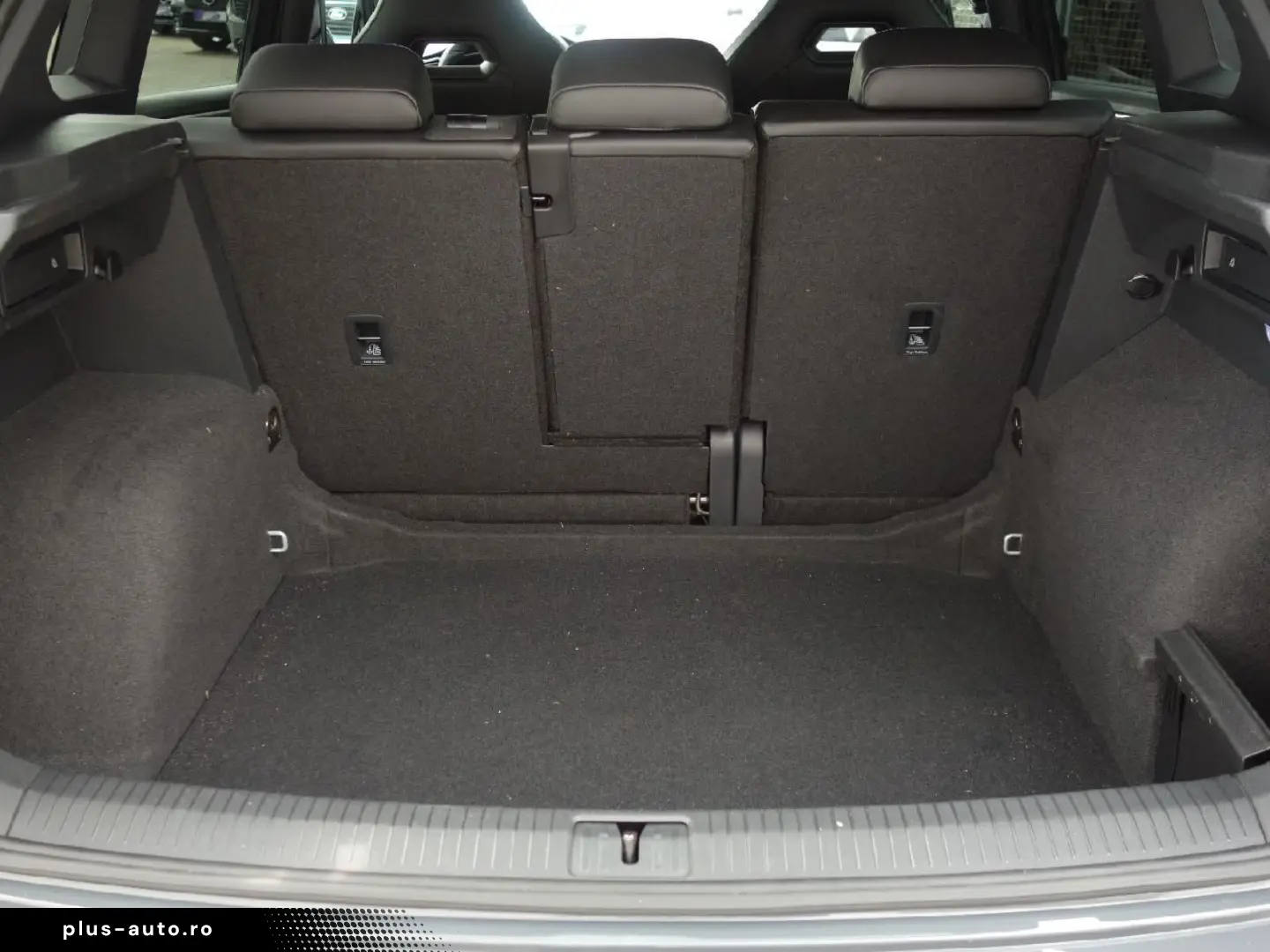 VW Tiguan R 4Motion Autom PANO NAVI LED DAB Winterp