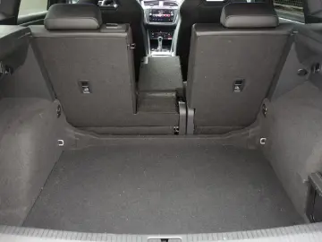 VW Tiguan R 4Motion Autom PANO NAVI LED DAB Winterp