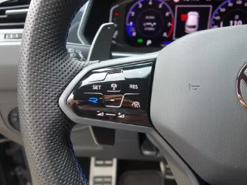 VW Tiguan R 4Motion Autom PANO NAVI LED DAB Winterp