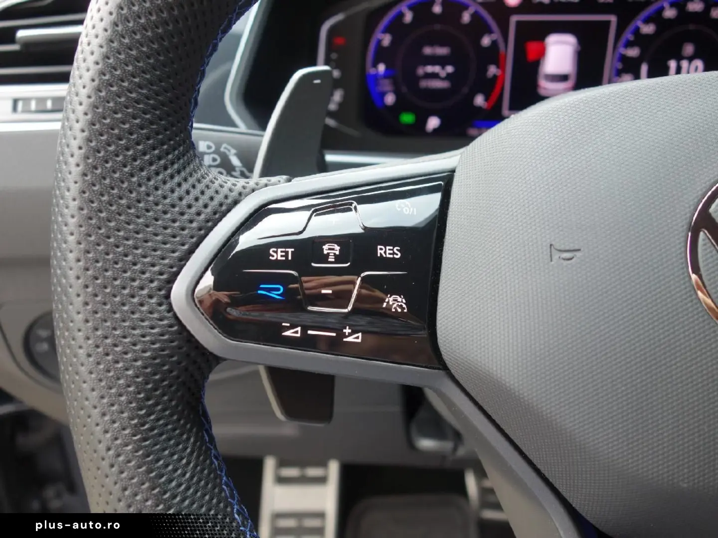 VW Tiguan R 4Motion Autom PANO NAVI LED DAB Winterp