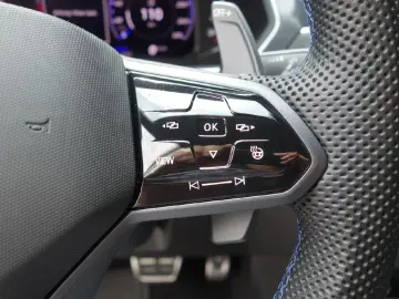VW Tiguan R 4Motion Autom PANO NAVI LED DAB Winterp