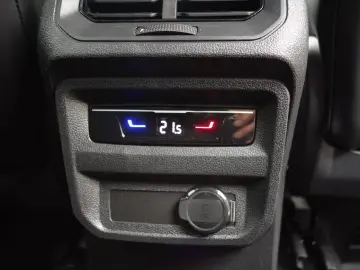 VW Tiguan R 4Motion Autom PANO NAVI LED DAB Winterp