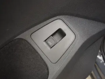 VW Tiguan R 4Motion Autom PANO NAVI LED DAB Winterp
