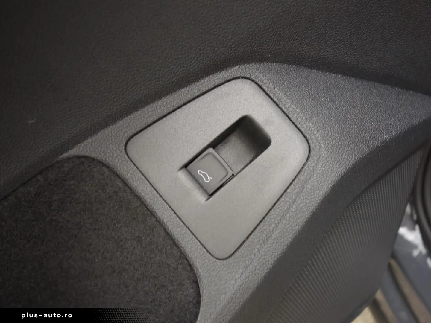 VW Tiguan R 4Motion Autom PANO NAVI LED DAB Winterp
