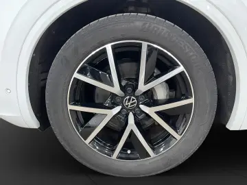 VW Touareg 3.0 TDI 4M R-Line AHK Pano Matrix LM 20