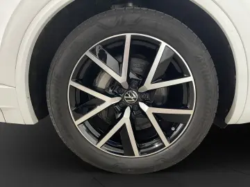 VW Touareg 3.0 TDI 4M R-Line AHK Pano Matrix LM 20