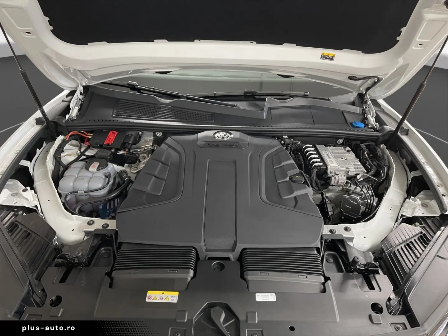 VW Touareg 3.0 TDI 4M R-Line AHK Pano Matrix LM 20