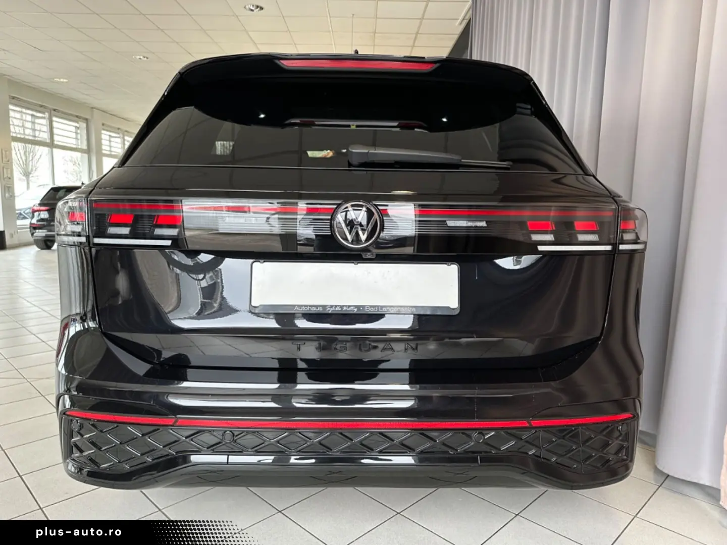 VW Tiguan 2.0 TDI 142 kW 4Motion R-Line PANO H&K