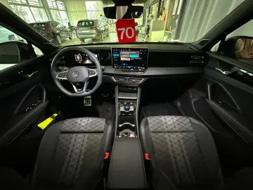 VW Tiguan 2.0 TDI 142 kW 4Motion R-Line PANO H&K