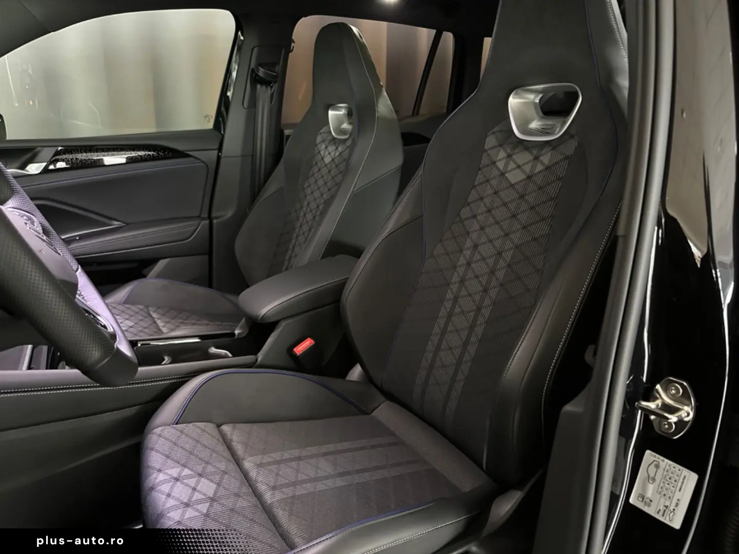 VW Tiguan 2.0 TDI 142 kW 4Motion R-Line PANO H&K