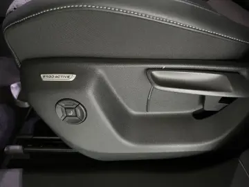 VW Tiguan 2.0 TDI 142 kW 4Motion R-Line PANO H&K