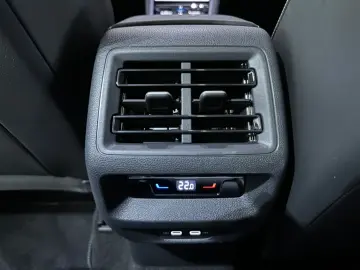 VW Tiguan 2.0 TDI 142 kW 4Motion R-Line PANO H&K