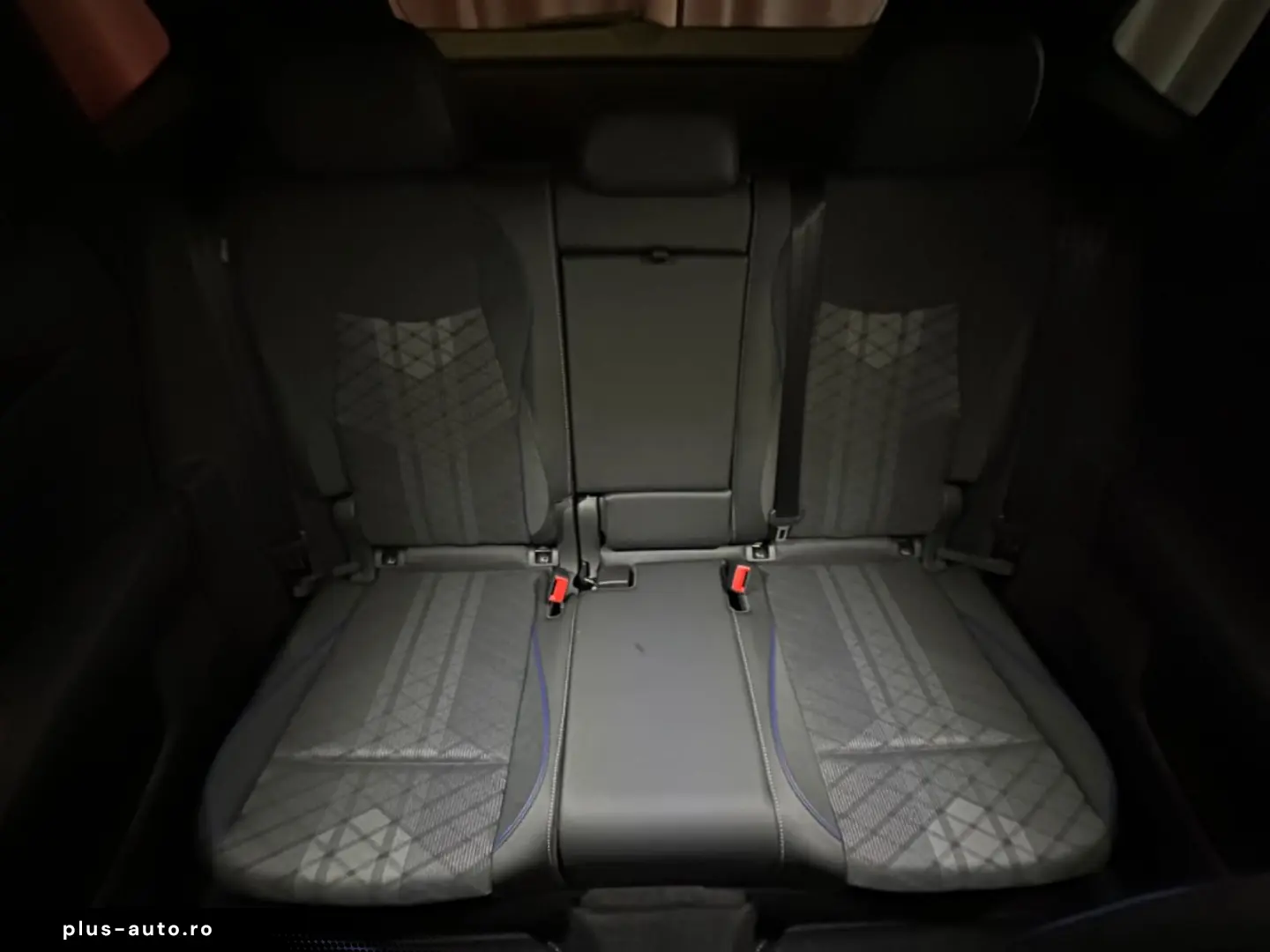 VW Tiguan 2.0 TDI 142 kW 4Motion R-Line PANO H&K