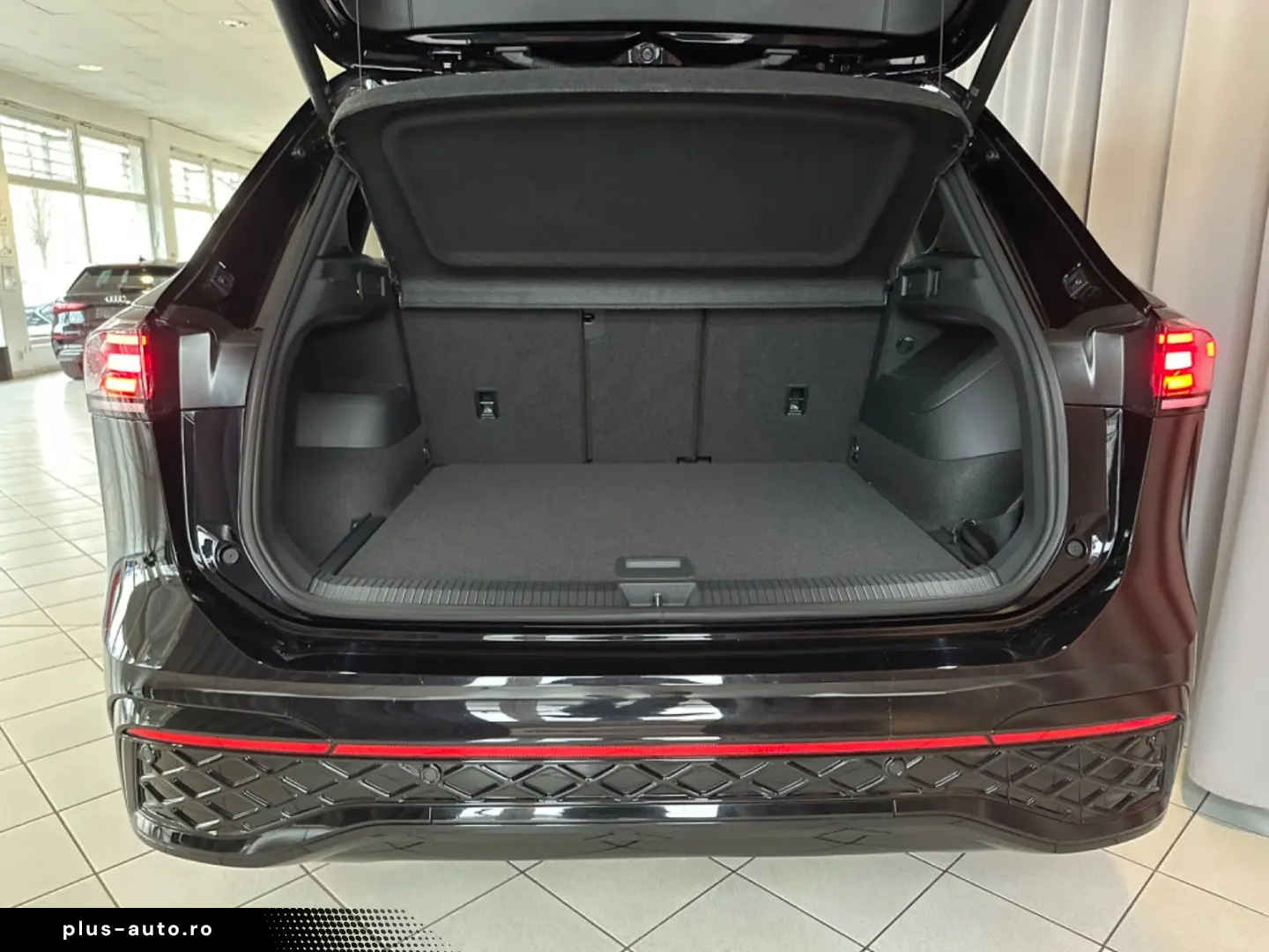 VW Tiguan 2.0 TDI 142 kW 4Motion R-Line PANO H&K