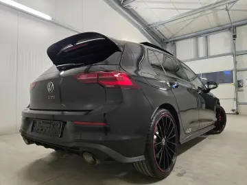VW GTI Clubsport45 1H Akrapovic Pano LenkHZ R19 R18