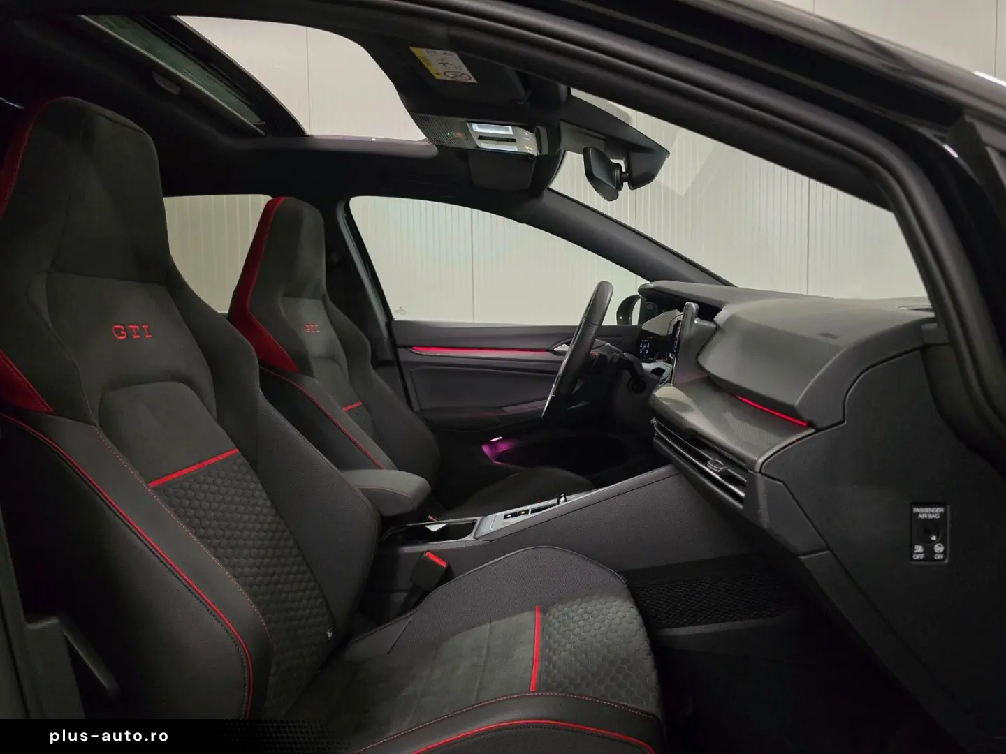 VW GTI Clubsport45 1H Akrapovic Pano LenkHZ R19 R18