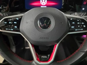 VW GTI Clubsport45 1H Akrapovic Pano LenkHZ R19 R18