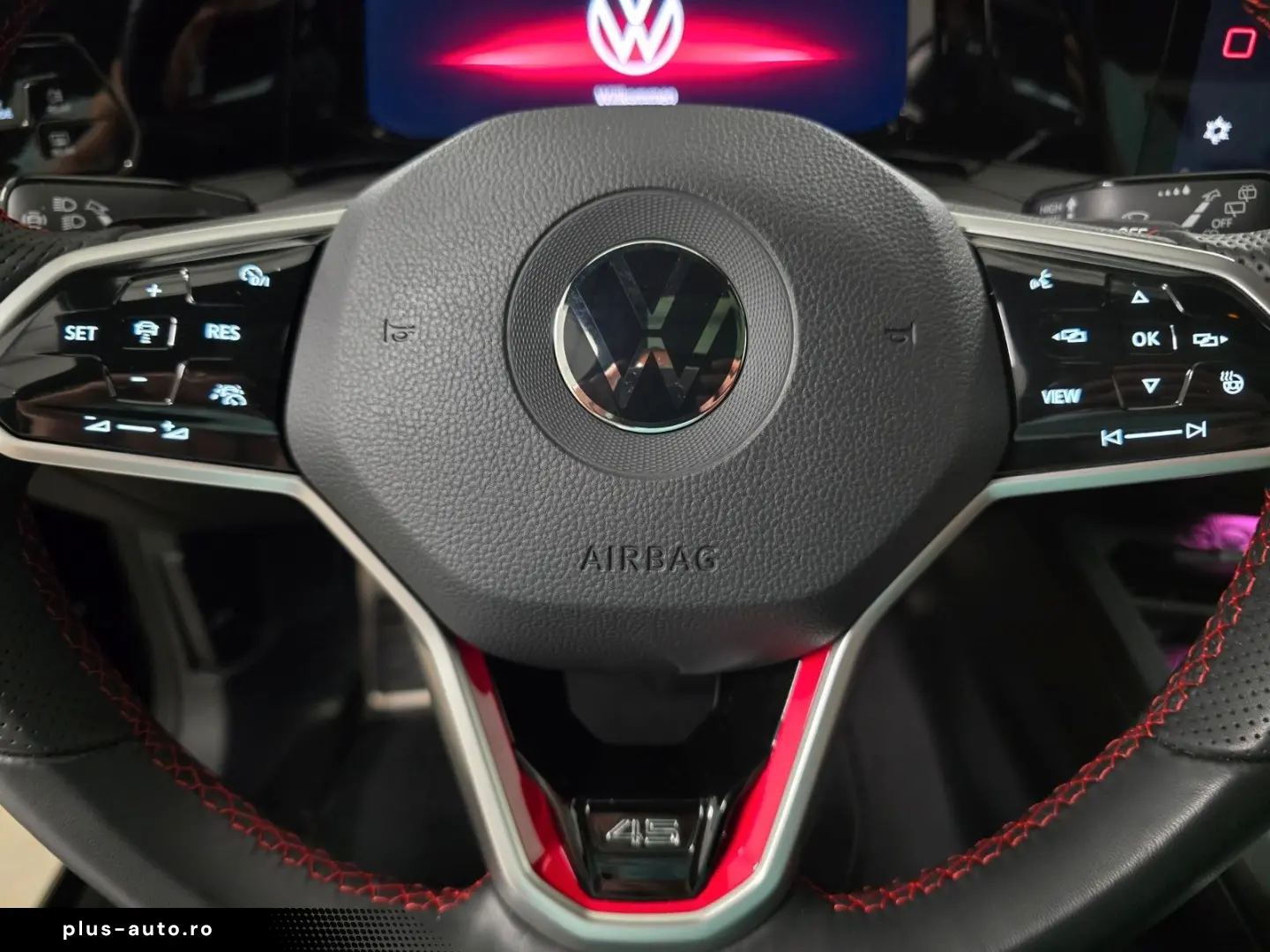 VW GTI Clubsport45 1H Akrapovic Pano LenkHZ R19 R18