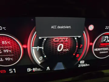 VW GTI Clubsport45 1H Akrapovic Pano LenkHZ R19 R18