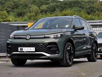 VW Tiguan 2.0 TDI R-Line 4M PANO 360 NAVI IQ-Light