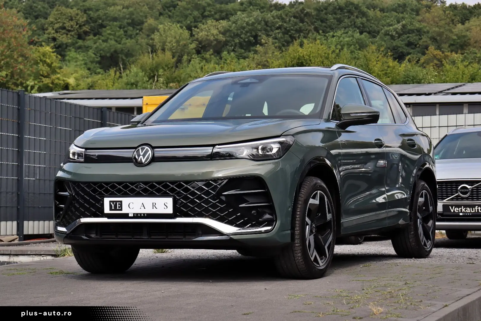 VW Tiguan 2.0 TDI R-Line 4M PANO 360 NAVI IQ-Light