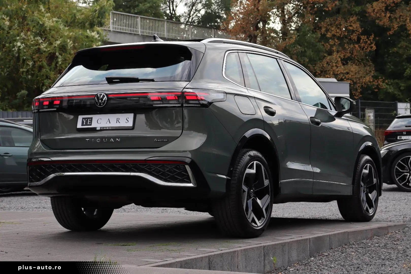VW Tiguan 2.0 TDI R-Line 4M PANO 360 NAVI IQ-Light