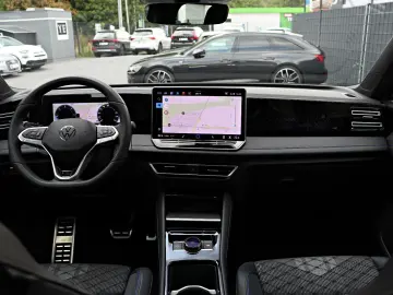 VW Tiguan 2.0 TDI R-Line 4M PANO 360 NAVI IQ-Light