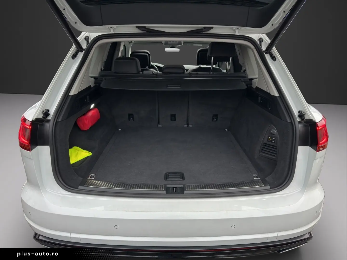 VW TOUAREG 3.0 TDI ELEGANCE 4M R-LINE MATRIX PANO