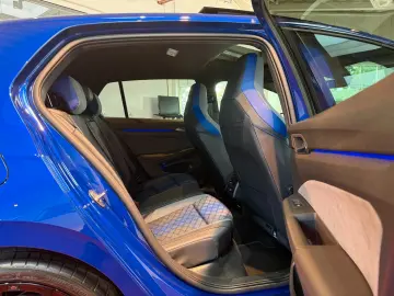 VW Golf 2.0 TSI 4Motion DSG R Performance  LED