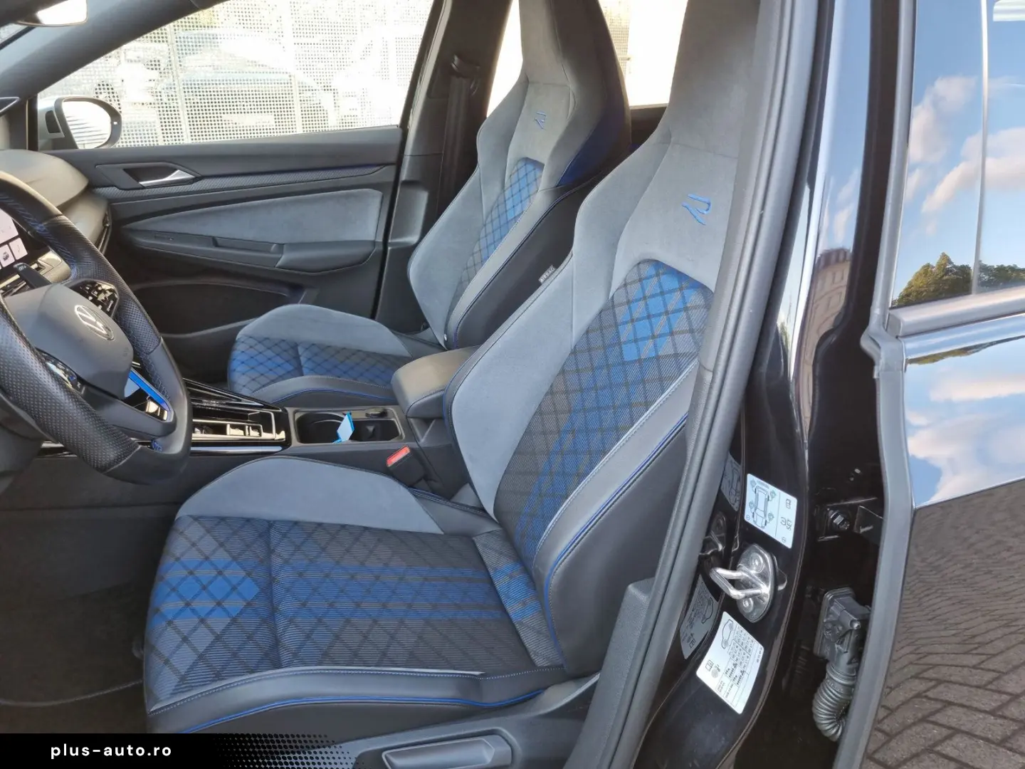 VW Golf VIII R Performance MATRIX KAMERA 270km h