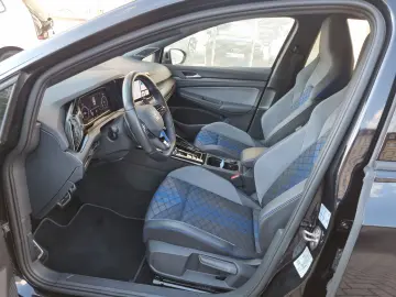VW Golf VIII R Performance MATRIX KAMERA 270km h
