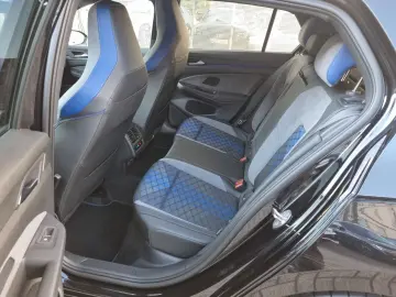 VW Golf VIII R Performance MATRIX KAMERA 270km h