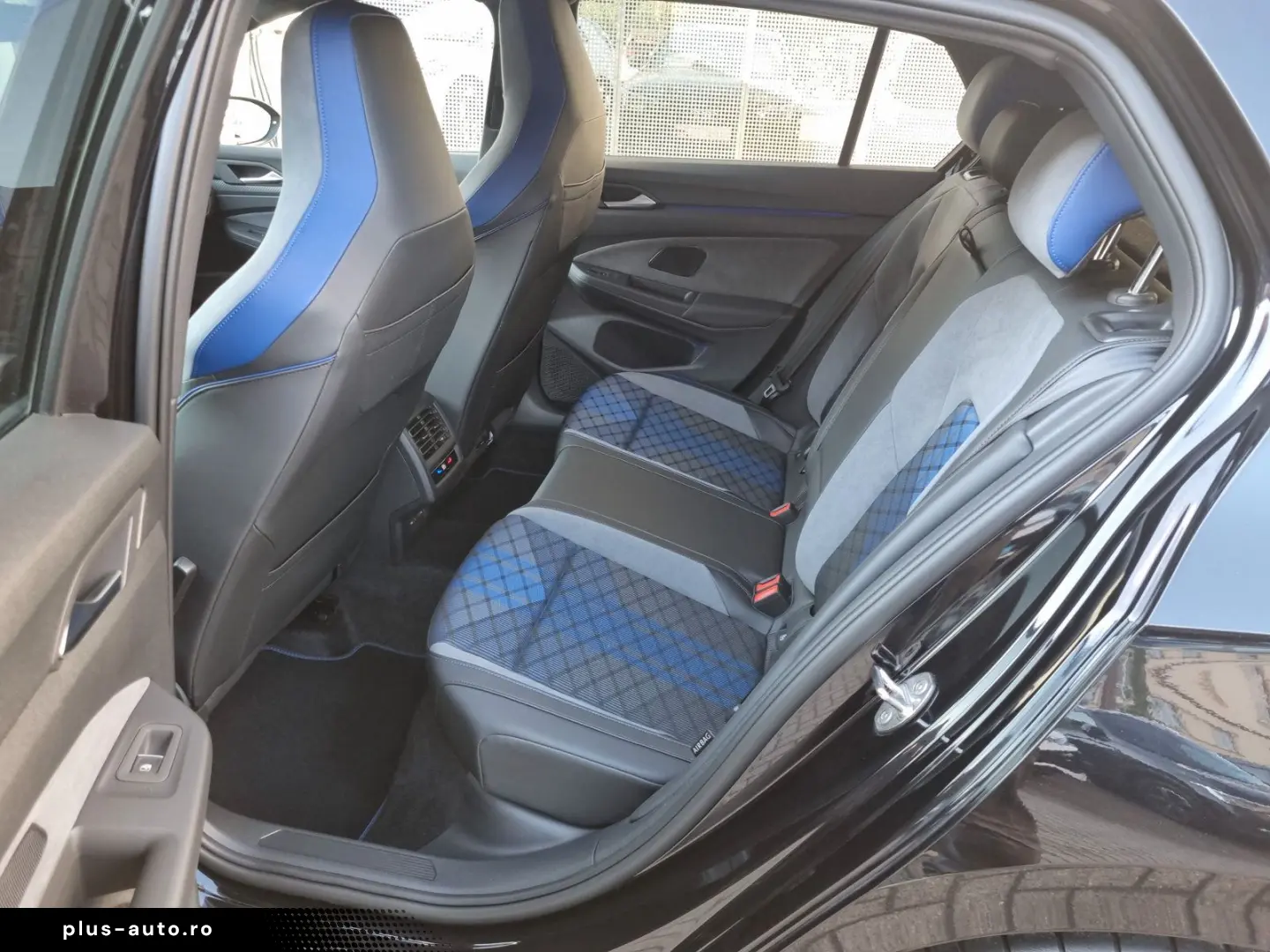 VW Golf VIII R Performance MATRIX KAMERA 270km h
