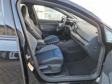 VW Golf VIII R Performance MATRIX KAMERA 270km h