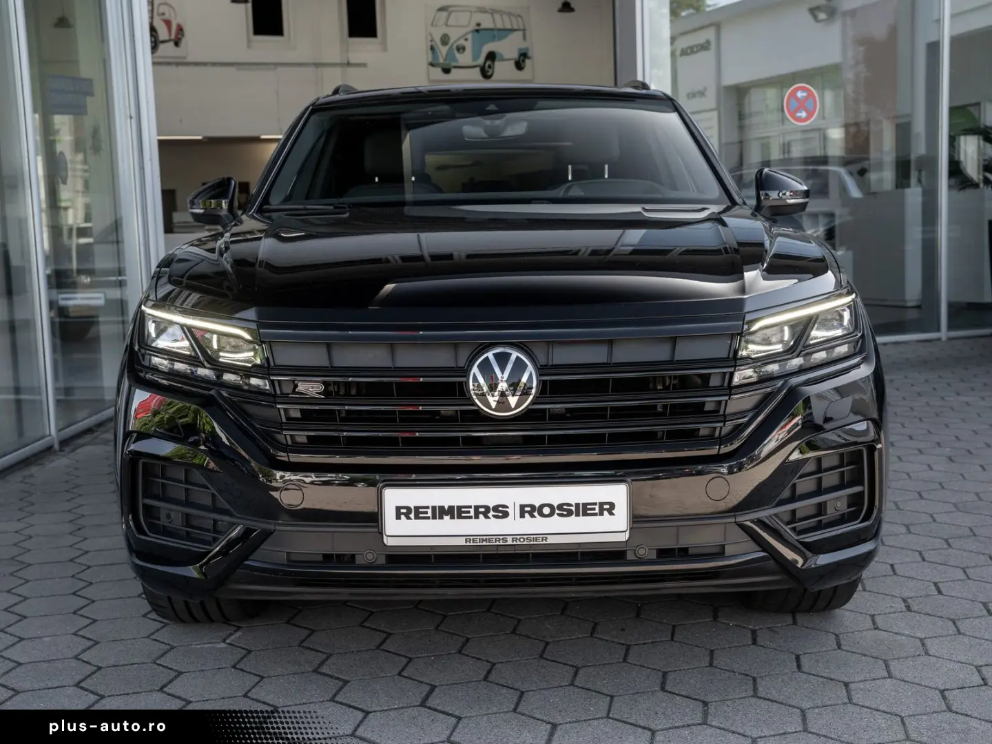 VW Touareg TDI R-Line Pano IQLight AHK Kam. Leder