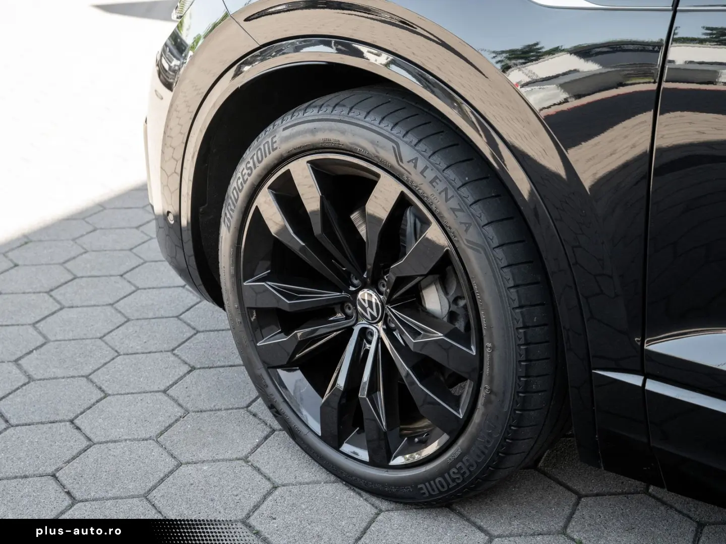 VW Touareg TDI R-Line Pano IQLight AHK Kam. Leder