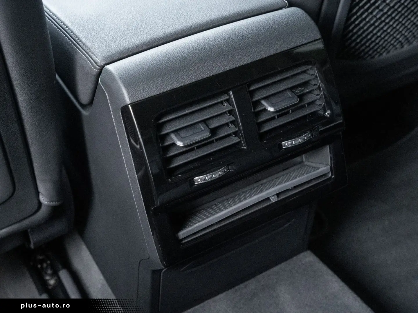 VW Touareg TDI R-Line Pano IQLight AHK Kam. Leder