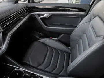 VW Touareg TDI R-Line Pano IQLight AHK Kam. Leder