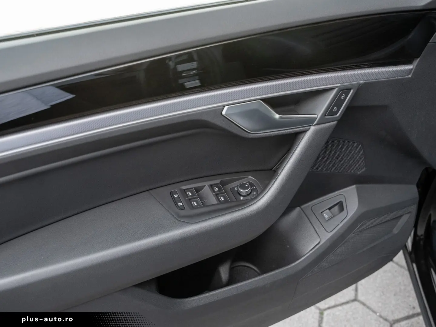 VW Touareg TDI R-Line Pano IQLight AHK Kam. Leder