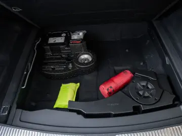 VW Touareg TDI R-Line Pano IQLight AHK Kam. Leder