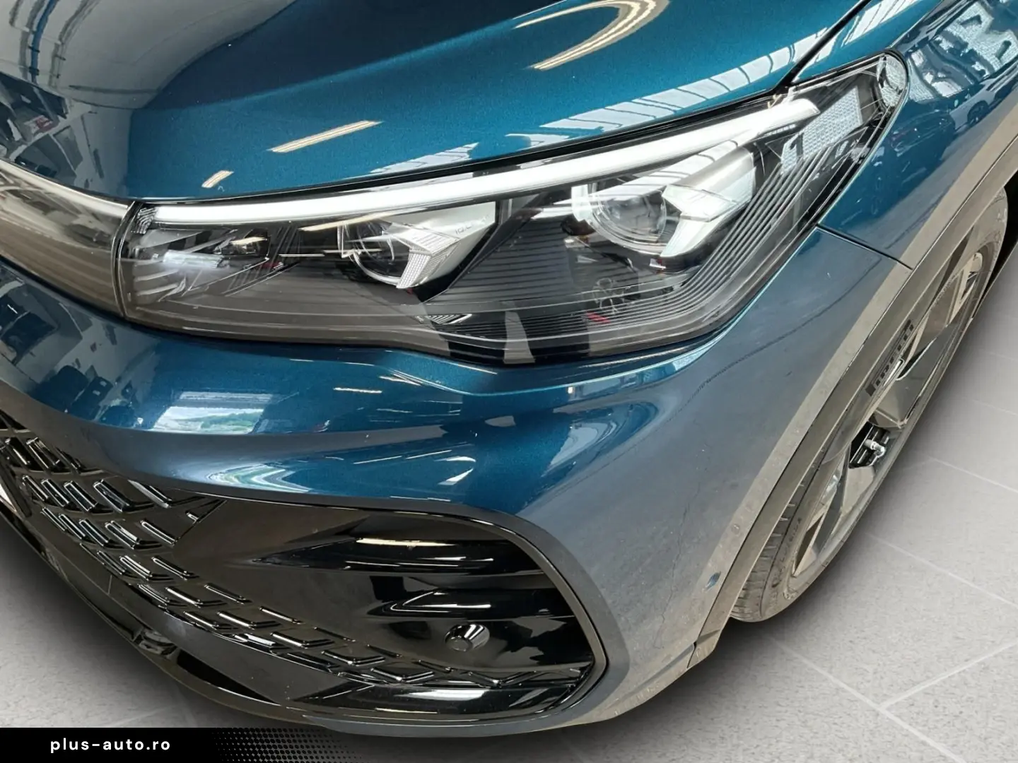 VW Tiguan R-Line DSG Harman Black-Style Pano P.Assi