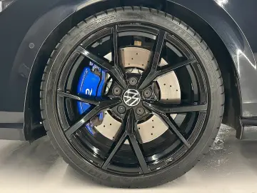 VW Golf 2.0 TSI DSG 4MOTION  R  MK8