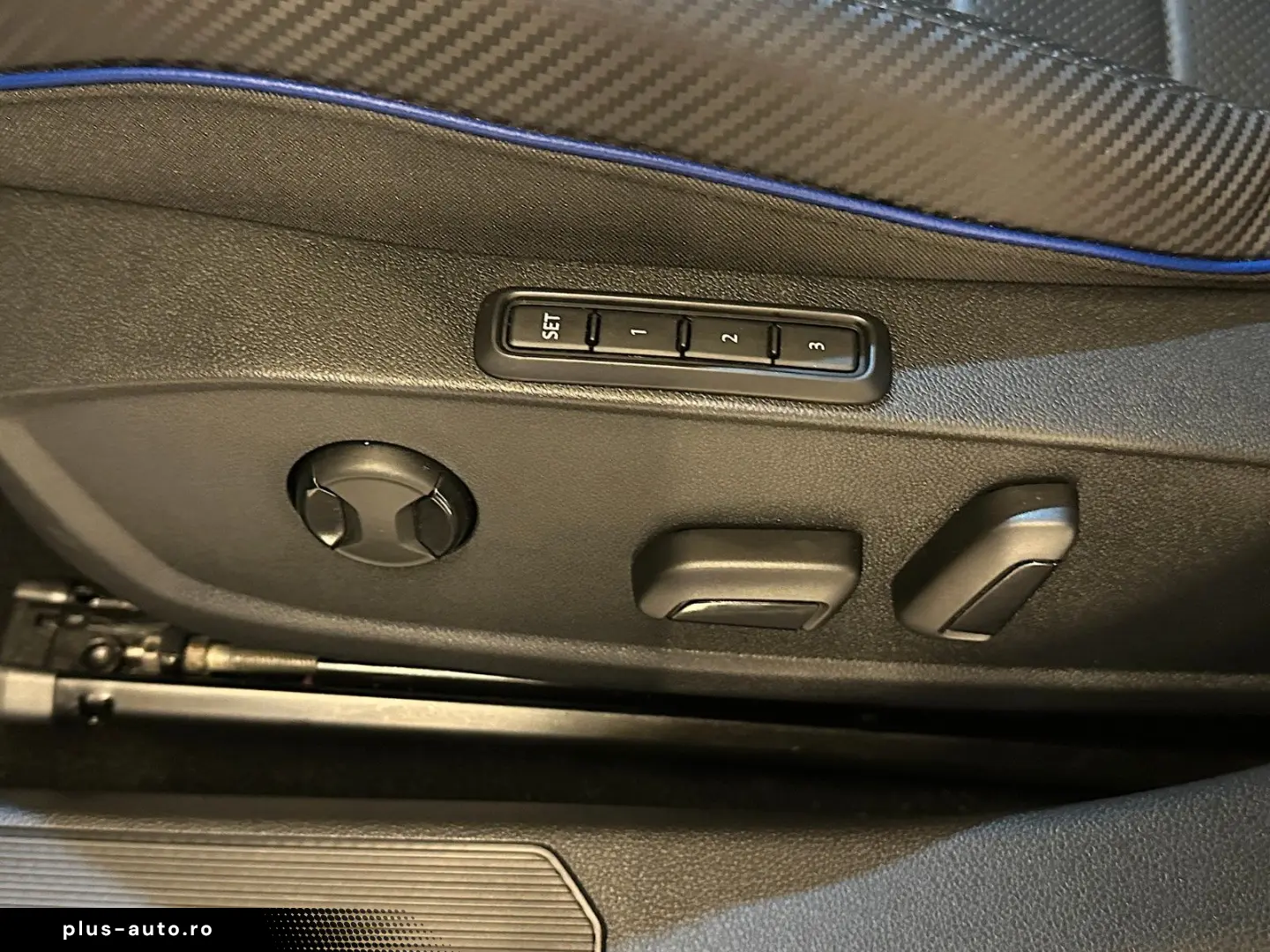 VW Golf 2.0 TSI DSG 4MOTION  R  MK8