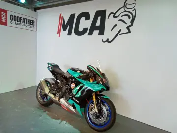 YAMAHA R1 M